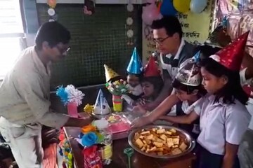 মাসে