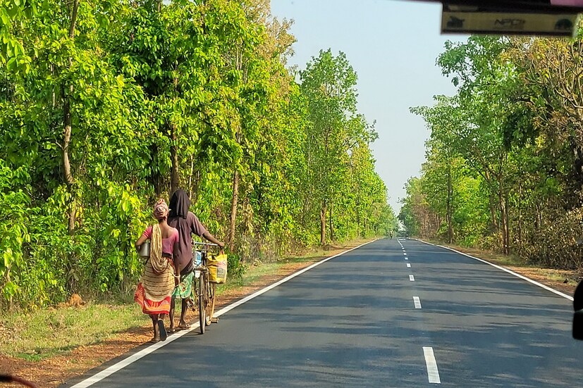 *অস্বস্তিকর ভ্যাপসা গরম বজায় থাকবে। বর্তমানে যেভাবে লু বইছে বা প্রচন্ড দাবদাহ তার থেকে কিছুটা মুক্তি মিলতে পারে। তবুও সামান্য বৃষ্টির খবর শুনে একটু হলেও স্বস্তি পেয়েছে রাজ্যবাসী। ফাইল ছবি।