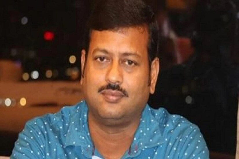 রঘুনাথগঞ্জের বাসিন্দা স্ত্রী টগর সাহাকে বিয়ে করে ২০১৩ সালে। বিয়ের পরেই জীবন কৃষ্ণ সাহার সহযোগিতায় ২০১৪ টেটে প্রাথমিক চাকরি পান ২০১৭ সালে। বাড়ির কাছেই একশো মিটারের মধ্যে আন্দি প্রাথমিক বিদ্যালয়ে শিক্ষকতা করেন স্ত্রী, প্রভাব খাটিয়ে বাড়ির কাছেই শিক্ষকতা করেন তিনি। অন্যদিকে শালক নিতাই সাহা প্রাথমিক শিক্ষক হিসেবে যোগদান করেন।