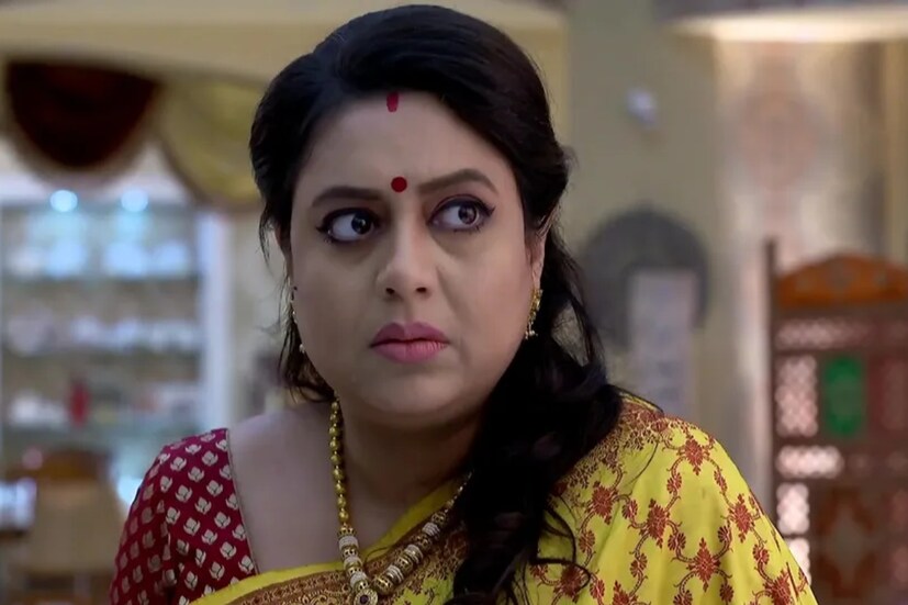 ছবি দেখেই দুশ্চিন্তায় পড়ে গিয়েছেন ভক্তরা। তাঁর পোস্টের তলায় নানাবিধ প্রশ্ন, কী হয়েছে তাঁর, কেন তিনি হাসপাতালে ভর্তি, ইত্যাদি। জানা গেল, নাক থেকে মস্তিষ্কে প্রভাব পড়তে পারত, যদি সঠিক সময়ে অপারেশন না হত।