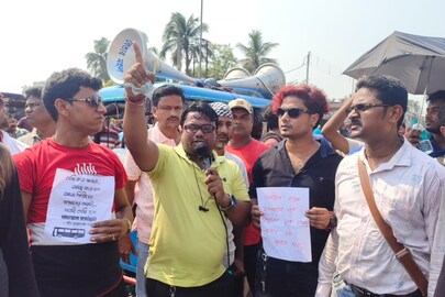 কাঁথি থানায় কলকাতার শিল্পীদের জট কাটল।