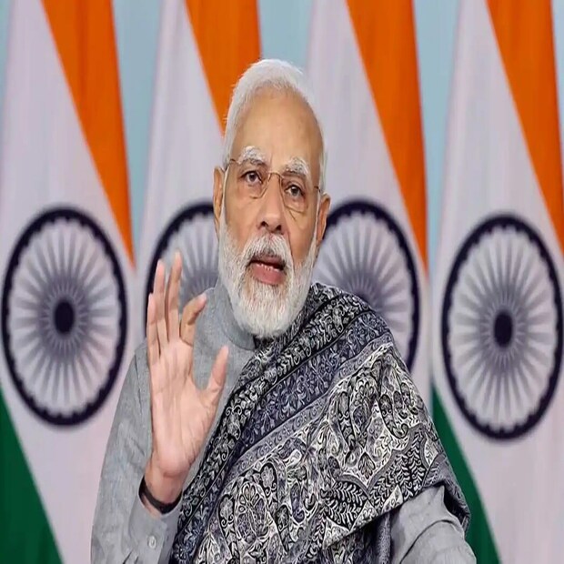 দেবনাগরি ও ইংরেজিতে লিপিতে মন কী বাত লেখা থাকবে ১০০ ৷ পিএম মোদির মন কী বাত অনুষ্ঠানের ১০০ তম পর্বকে স্মরণীয় করে রাখতে নেওয়া হচ্ছে বিশেষ প্রস্তুতিও ৷ প্রতীকী ছবি ৷ 