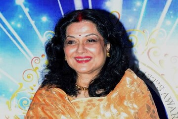 যখনই কেরিয়ার মধ্যগগনে তখনই অন্তঃসত্ত্বা হয়ে যাও, মৌসুমীর প্রতি বিরক্ত ছিলেন মহেশ