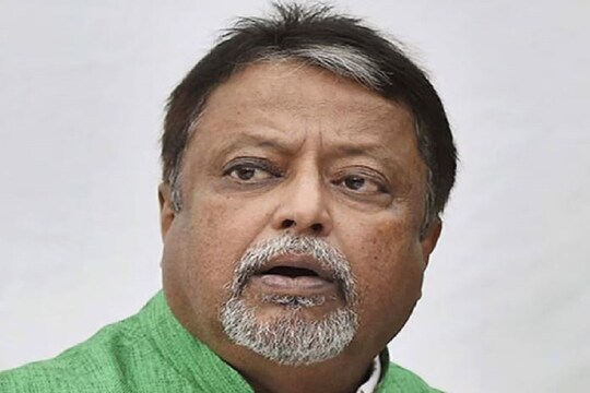 সোনার কেল্লার মতোই বাস্তবেও শুরু মুকুলের খোঁজ।