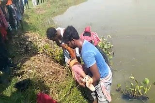 পুকুরের ধারে যেতেই বীভৎস দৃশ্য