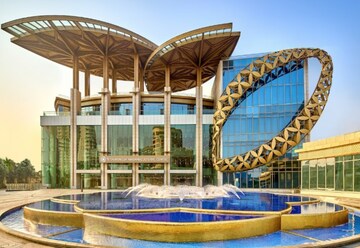 তারকাদের চাঁদের হাট, গ্র্যান্ড ওপেনিং নীতা মুকেশ আম্বানি কালচারাল সেন্টারের তারকাদের চাঁদের হাট, গ্র্যান্ড ওপেনিং নীতা মুকেশ আম্বানি কালচারাল সেন্টারের