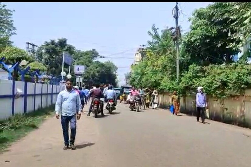 আগামী তিন থেকে চারদিন তাপমাত্রার পারদ আরও অনেকটাই বাড়তে চলেছে। তীব্র গরমের দাপটে নাকাল হতে হবে রাজ্যের মানুষদের। 