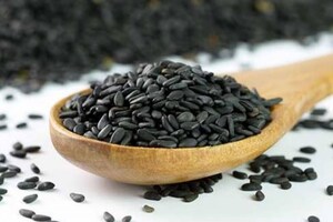 Black Sesame in Astrology: এক মুঠো কালো তিলেই সঙ্কটমুক্তি, কাটে সাড়ে সাতি দশা, জানুন জ্যোতিষশাস্ত্রে কী বলে
