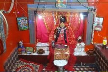 ১৫০ ফুট গভীর প্রাচীন গুহায় প্রবাহিত জলধারা, সেখানেই রয়েছেন জাগ্রত দেবী