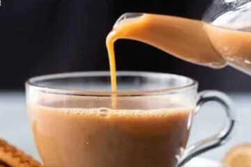 সারা দিনে অনেক বার দুধ চা পান করেন? দেখুন শরীরের এই অঙ্গের কী সর্বনাশ করছেন