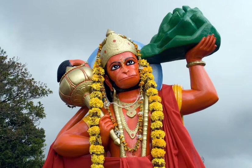 হনুমান জয়ন্তীতে ভগবান রামচন্দ্রের পুজোও নিষ্ঠাভরে করতে ভুলবেন না৷ কারণ পবনপুত্র হনুমান পরম রামভক্ত৷ 