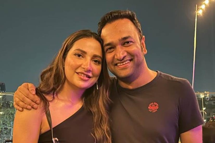 ইনস্টাগ্রামে শুভশ্রী লেখেন, 'যাঁরা 'ইন্দুবালা ভাতের হোটেল' দেখেছেন, তাঁদের প্রত্যেককে ধন্যবাদ। সারা দেশ এবং বিদেশ থেকে যা প্রতিক্রিয়া পেয়েছি, তাতে আমরা আপ্লুত।' 