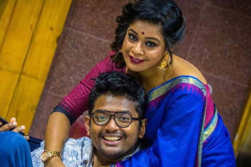 তবে নিন্দকেরা বলছেন, অতীতের সম্পর্ক নিয়ে এই জলঘোলা নাকি ছাপ ফেলেছে ইমনের মনে। আকারে-ইঙ্গিতেই নাকি তাই নিজের কথা বুঝিয়ে দিয়েছেন তিনি।