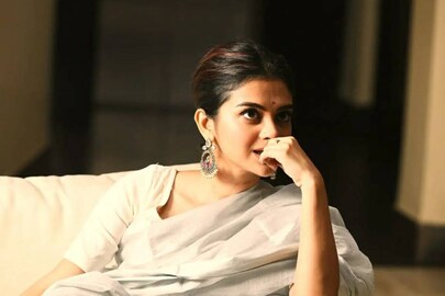নববর্ষ নিয়ে কলম ধরলেন শোলাঙ্কি