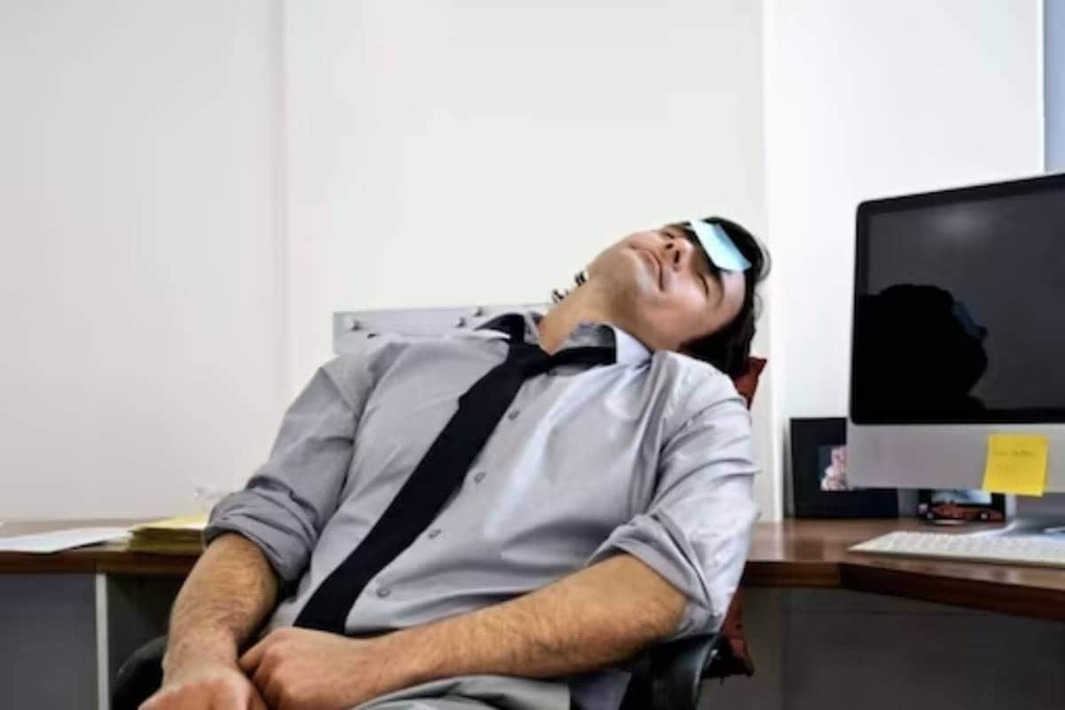 how-to-avoid-sleepiness-at-work