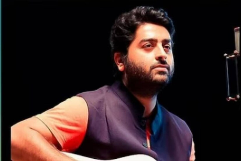 ৬৮তম ফিল্মফেয়ার অ্যাওয়ার্ডসে সেরা গায়কের শিরোপা পেলেন অরিজিৎ। অয়ন মুখোপাধ্যায় পরিচালিত 'ব্রহ্মাস্ত্র'-এ 'কেসারিয়া' গেয়ে এই পুরস্কার জিতে নিয়েছেন তিনি।