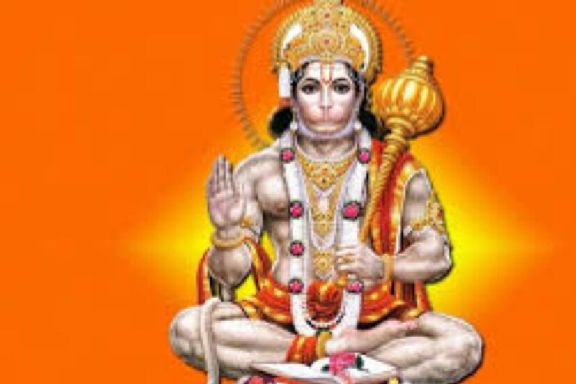 বিশ্বাস, হনুমানজীর জন্ম ভোরবেলার ঊষালগ্নে৷ তাই এই পুণ্যতিথিতে ভোর থেকেই সব রীতি অনুসারে পুজো পাঠ ও প্রার্থনা শুরু হয়ে যায়৷
