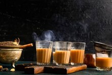 বিদেশে লক্ষ টাকার চাকরি ছেড়ে এসে গ্রামে ভাইয়ের সঙ্গে চায়ের দোকানে লক্ষ্মীলাভ
