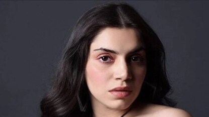 গ্রেফতার বলিউড অভিনেত্রী ক্রিসান পেরেইরা গ্রেফতার বলিউড অভিনেত্রী ক্রিসান পেরেইরা