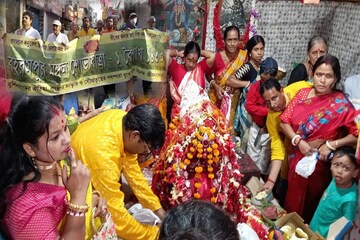 মায়ের