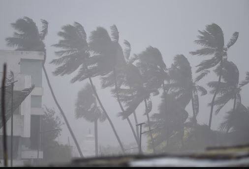 পূর্ব মেদিনীপুর জেলার সদর শহরেও কমেছে তাপমাত্রা। তমলুকে শহরে এদিন সর্বোচ্চ তাপমাত্রা থাকবে ৩২.৫ ডিগ্রি সেলসিয়াস এবং সর্বনিম্ন তাপমাত্রা থাকবে ২৬.১ ডিগ্রি সেলসিয়াস, যা স্বাভাবিক সর্বনিম্ন তাপমাত্রার থেকে ৩ ডিগ্রি কম।