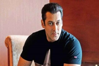 ইদেই কি ভাগ্য বদলাবে সলমনের! কত কোটি টাকার ব্যবসা করল প্রথম দিনে