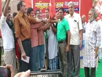 শাসনে তৃণমূল ছেড়ে সিপিএমে যোগদান৷ 