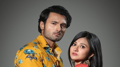 সুখী সম্পর্ক ভেঙে তছনছের মুখে, কী বলছেন শন বন্দ্যোপাধ্যায়? সুখী সম্পর্ক ভেঙে তছনছের মুখে, কী বলছেন শন বন্দ্যোপাধ্যায়?