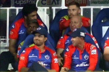 টানা হারে অখুশি দিল্লি ম্যানেজমেন্ট! চাকরি যেতে পারে সৌরভ গঙ্গোপাধ্যায়দের টানা হারে অখুশি দিল্লি ম্যানেজমেন্ট! চাকরি যেতে পারে সৌরভ গঙ্গোপাধ্যায়দের