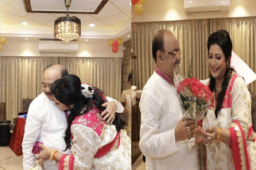 *২৫ এপ্রিল মঙ্গলবার ছিল বৈশাখী বন্দ্যোপাধ্যায়ের জন্মদিন। মধ্যরাতে কেক কেটে মেয়ে মহুল এবং শোভন চট্টোপাধ্যায়ের সঙ্গে জন্মদিনের আনন্দে মেতে উঠেছিলেন তিনি। ছবিঃ ফেসবুক। 