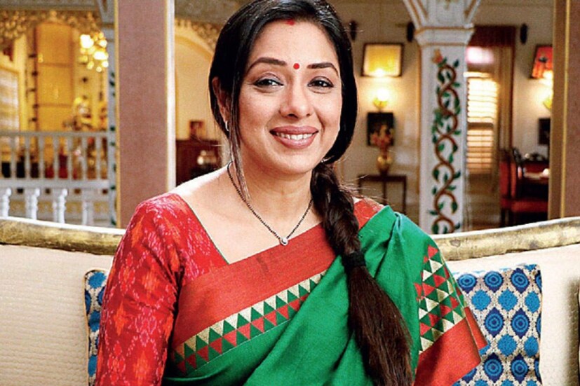 একের পর এক জনপ্রিয় হিন্দি সিরিয়ালে অভিনয় করে বলিপাড়ায় প্রতিষ্ঠিত নাম রুপালি গঙ্গোপাধ্যায়৷ ‘সারাভাই ভার্সেস সারাভাই’, সাহেব, 'মেরা ইয়ার মেরা দুশমন', 'অঙ্গারা’র মতো জনপ্রিয় ধারাবাহিকগুলিতে  তিনি ছিলেন অতি পরিচিত মুখ৷ বর্তমানে ‘অনুপমা’র হাত ধরে তিনি ছোট পর্দায় আবার ফিরে এসেছেন৷ স্টার প্লাসের এই ধারাবাহিক এক কথায় সুপার হিট৷ তবে মুম্বইয়ে প্রতিষ্ঠিত বাঙালী কন্যার লড়াই মোটেই সহজ ছিল না৷ আজ রুপালির জন্মদিনে তাঁর সম্পর্কে কিছু অজানা কথা জেনে নেওয়া যাক৷ 