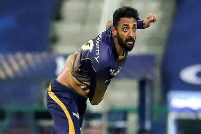 নাইটদের জিতিয়ে আবেগপ্রবণ বরুণ