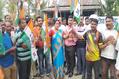 বিজেপি ছেড়ে তৃণমূলে যোগ