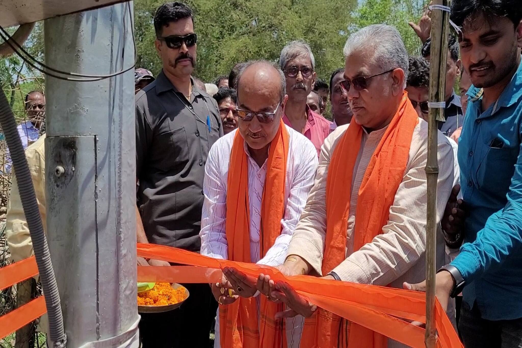 সাংসদ তহবিলের টাকায় তৈরি প্রকল্প, উদ্বোধন করলেন দিলীপ নিজে