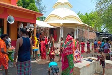স্বয়ং ভোলেবাবা হেঁটে যেতেন এই মন্দিরের পাশ দিয়ে!