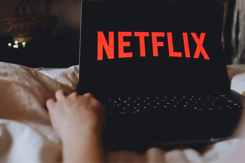 কিন্তু এই প্ল্যানে Netflix দেওয়া নেই। এতে ২টি ফ্রি ফ্যামিলি অ্যাড অন প্ল্যান পাওয়া যায় এবং কলিংয়ের জন্য এতে আনলিমিটেড কলের সুবিধা দেওয়া হয়েছে।