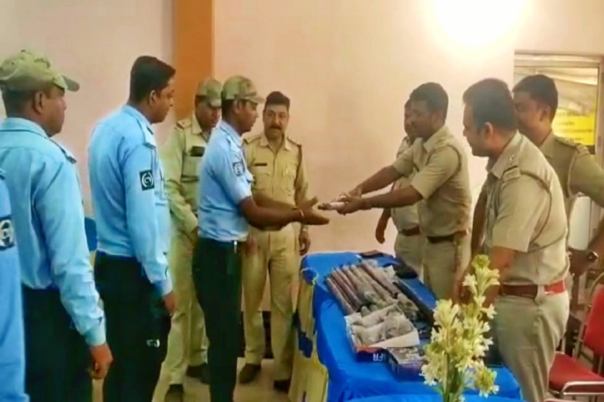 দক্ষিণবঙ্গে তপপ্রবাহ চলবে! অস্বস্তি কমাতে ট্রাফিক পুলিশের জন্য অন্য ভাবনা