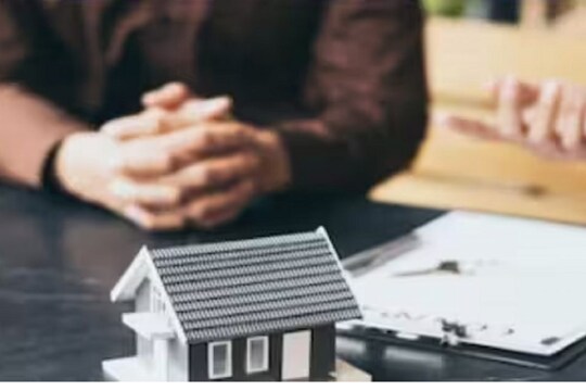 টানা ১২ বছর ধরে ভাড়ায় থাকলে সেই সম্পত্তি কি ভাড়াটের হয়ে যাবে? কী করা উচিত মালিকের?