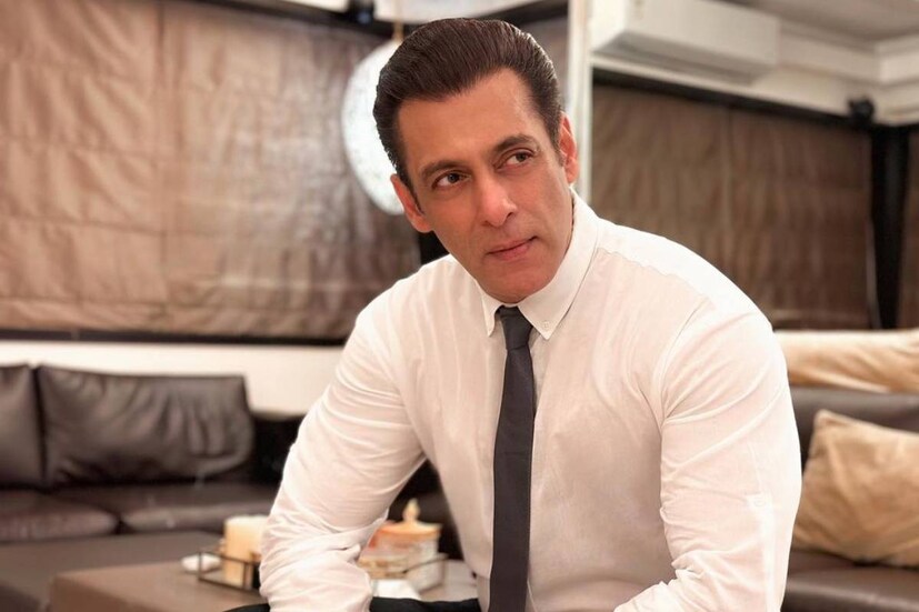 পুলিশ সূত্রে খবর, এই বছরে শেষের দিকে ছাত্রটির ভারতে ফিরে আসার সম্ভাবনা রয়েছে৷ প্রাথমিকভাবে সন্দেহ করা হচ্ছে, হুমকির মেলটি মজার ছলেই পাঠানো হয়েছিল সলমনকে৷ তবে লরেন্স এবং গোল্ডির সঙ্গে সংযোগের কথা অস্বীকার করেছেন৷