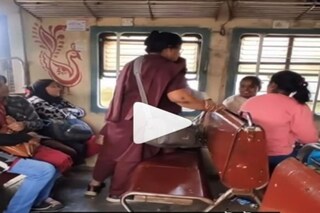 রানাঘাট লোকালের ভাইরাল ভিডিও