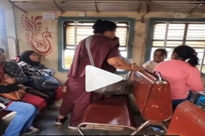 রানাঘাট লোকালের ভাইরাল ভিডিও