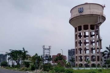 মাটিতে নয়, বহু উঁচুতে তৈরি হয় জলের ট্যাঙ্ক! কেন? বিশেষ কারণ জানলে মাথা ঘুরে যাবে মাটিতে নয়, বহু উঁচুতে তৈরি হয় জলের ট্যাঙ্ক! কেন? বিশেষ কারণ জানলে মাথা ঘুরে যাবে