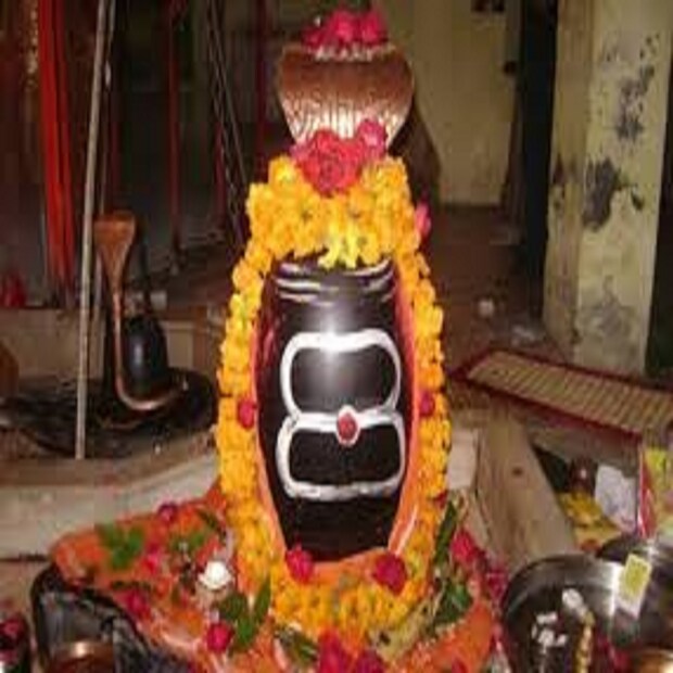 কুম্ভ রাশির জাতক-জাতিকারা শিবের প্রিয় পাত্র বা পাত্রী ৷ কুম্ভের স্বামী শনি, একই সঙ্গে শিবের কৃপাও থাকে এই রাশির জাতক-জাতিকাদের উপরে ৷ প্রতীকী ছবি ৷ 