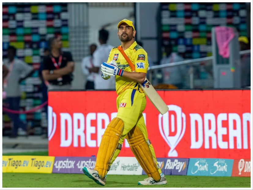 তবে আইপিএল ফাইনালে এম এস ধোনির রয়েছে এমন রেকর্ড যেখানে আইপিএল জয়ী অন্যান্য অধিনায়করা কার্যত শিশু এমএসডি-র কাছে।