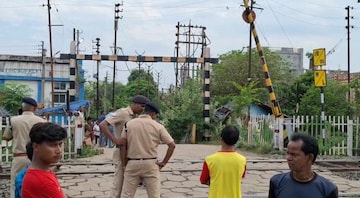 রেল