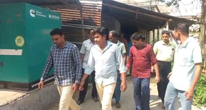 সাধারণ মানুষদের ভুল বুঝিয়ে অভিনব কায়দায় প্রতারণা 