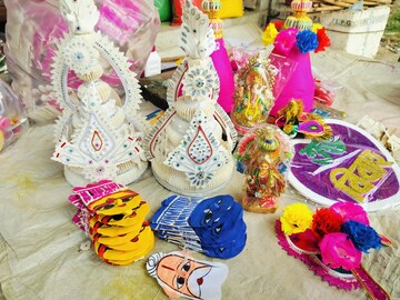 শোলা