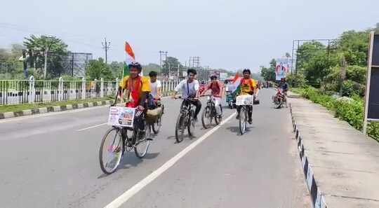 সাইকেলে