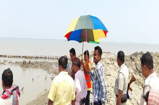 চলছে নদীবাঁধ পরিদর্শনের কাজ