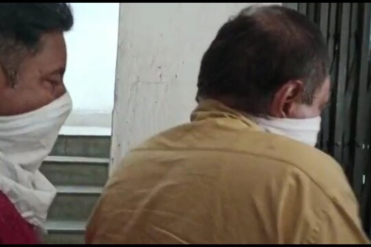 ধৃতদের
